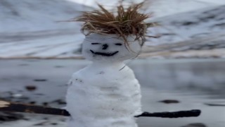 Keşiş Dağında mevsimin ilk kardan adamı yapıldı