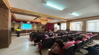 Kiliste okul servis şoförleri ve rehber personele trafik eğitimi verildi