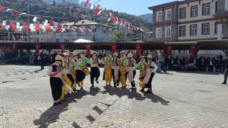 Kırgızistan ve Kazakistanlı sanatçılar Saimbeylinin kurtuluş coşkusuna ortak oldu