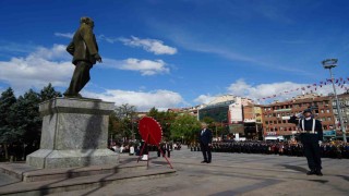 Kırıkkalede Cumhuriyetin 102. yıl dönümü kutlanıyor