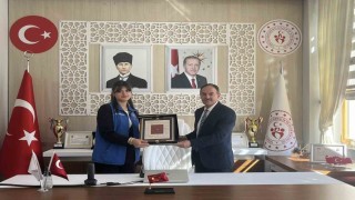 Kırşehirden gönderilen Ahi Sancağı Bayburta ulaştı