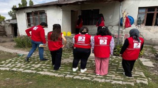 Kızılay Patnos şubesi ihtiyaç sahibi ailelere yardım ulaştırdı