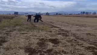 Kızının gözü önünde babayı darbettiler: Olay anı kamerada