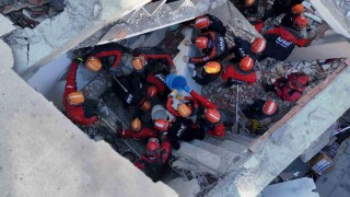 Kocaeli Valisi Aktaş: Bir vatandaşımızın sesini aldık, 9 bina tedbiren tahliye edildi