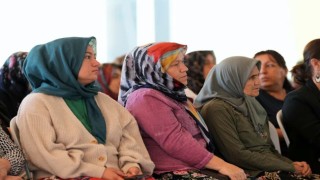 Konyaaltında çiftçi kadınlar buluştu
