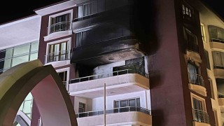 Konyada apartmandan alevler yükseldi