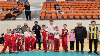 Körfez Gençlerbirliği sporcuları Darıcadan 9 madalya ile döndü