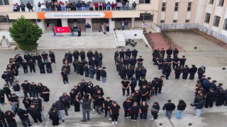 Köşkte öğrenciler Gazzeyi unutmadı