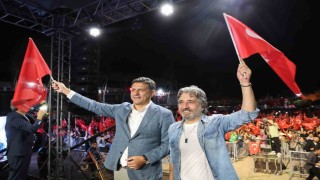 Kozanda Ali Kınık konser verdi