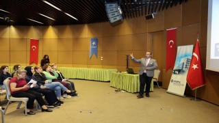 Küçükçekmece Belediyesi Meme Kanseri Farkındalık semineri düzenledi