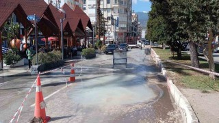 Kumlucada içme suyu borusu 1 ayda 5 kez patladı