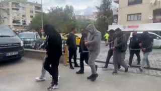 Kuşadasında eş zamanlı fuhuş operasyonu: 5 tutuklama