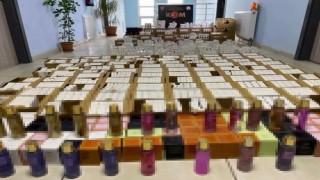 Kütahyada 3 bin 755 şişe kaçak parfüm ele geçirildi