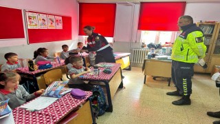 Kütahyada jandarmadan Güvenli Okul Güvenli Gelecek projesi etkinlikleri