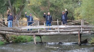 Kütahyada köy sakinleri köprü istiyor