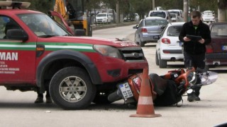 Kütahyada pikap ile motosiklet çarpıştı: 1 yaralı