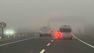 Kütahyada sis trafiği olumsuz etkiledi