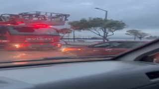 Lapsekide cadde ve sokaklar göle döndü