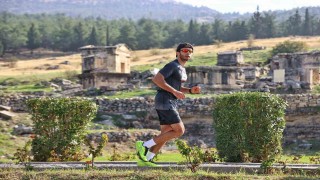 Lykos Yarı Maratonu sporcuları Pamukkalede buluşturdu