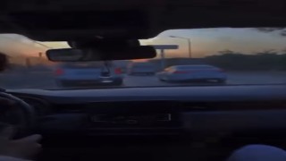 Makas atarak trafiği tehlikeye attı, o anları kayda aldırıp paylaştı