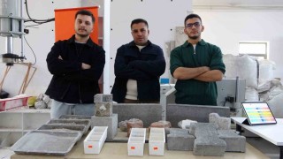 Malatyada deprem enkazı beton yola dönüştü