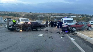 Malatyada iki aracın çarpıştı kazada 3 kişi yaralandı