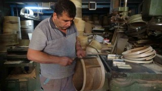 Malatyalı Koşar ailesi, üç kuşaktır davul üretiyor