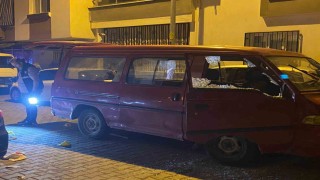 Manisada araca silahlı saldırı: 3 yaralı