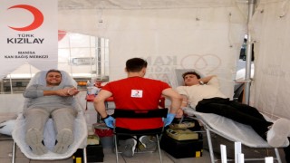 Manisada kan bağışına yoğun ilgi