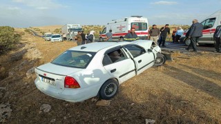 Mardinde iki otomobil çarpıştı: 4 yaralı