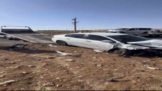 Mardinde otomobil ile hafif ticari araç çarpıştı: 4 yaralı