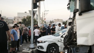 Mardinde tır ile otomobil çarpıştı: 1 yaralı