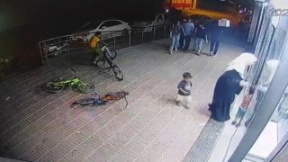 Markete alışveriş için girdi, bisikleti çalındı: Hırsızlık anı kameraya yansıdı