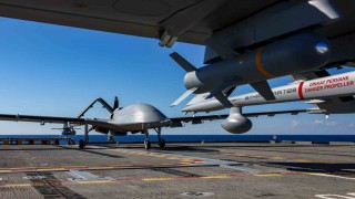 Mavi Vatandaki Denizkurdu tatbikatında Milli SİHAlardan tam isabet