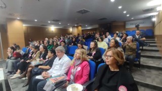 Medikal Onkolog Doç. Dr. Sarıcı: Türkiyede 40 milyon kadın olduğunu kabul ettiğimizde 5 milyon meme kanseri vakası bizi bekliyor