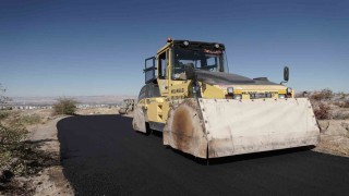 Melikgazi Belediyesi Mimarsinan Mahallesinde kapsamlı asfalt çalışmaları gerçekleştiriyor