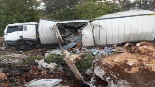 Mersinde kamyon kazası : 2 yaralı