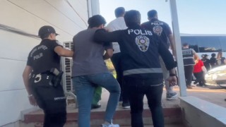 Mersinde sosyal medyadan dolandıran şebeke çökertildi: 5 tutuklama