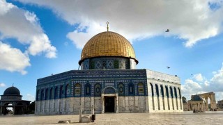 Mescid-i Aksaya ulaşmak isteyen Müslümanlar yoğun denetimlerle karşılaşıyor