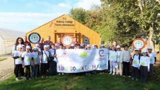 Minik eller toprağa dokundu, üretimin değerini öğrendi