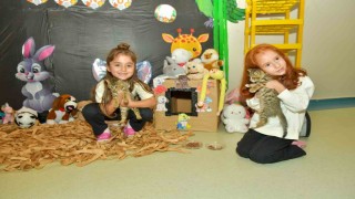 Minik kalplerden büyük destek: Esenyurtlu çocuklardan barınağa mama bağışı