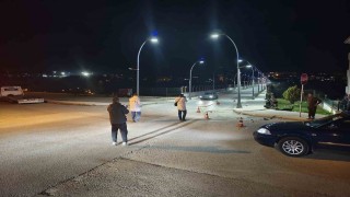 Motosiklet ile hafif ticari araç çarpıştı: 2 yaralı