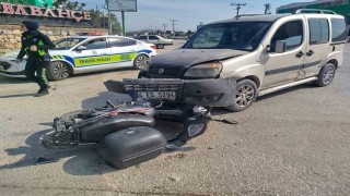 Motosiklet sürücüsü yaralandı