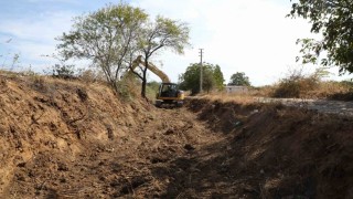 MUSKİ Ula ve Menteşede dere temizlik çalışmalarına devam ediyor