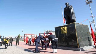 Muşta Cumhuriyetin 102. yılı kutlamaları başladı