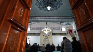 Nakış motifleriyle bezenen yarım asırlık Velişaban Camii yeniden ibadete açıldı