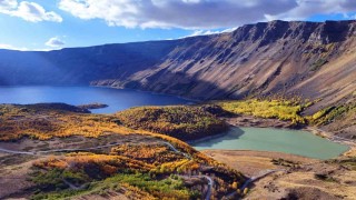 Nemrut Kalderasında hayranlık uyandıran sonbahar güzelliği