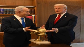 Netanyahu, Trumpa Altın Güvercin hediye etti