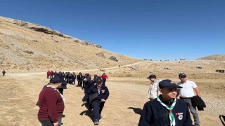 ‘Niğde Gençlerine Sahip Çıkıyor projesi kapsamında doğa yürüyüşü düzenlendi