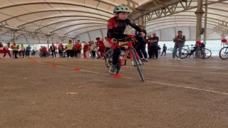 Nilüferde Cumhuriyet coşkusu pedallarla sokaklara taşındı